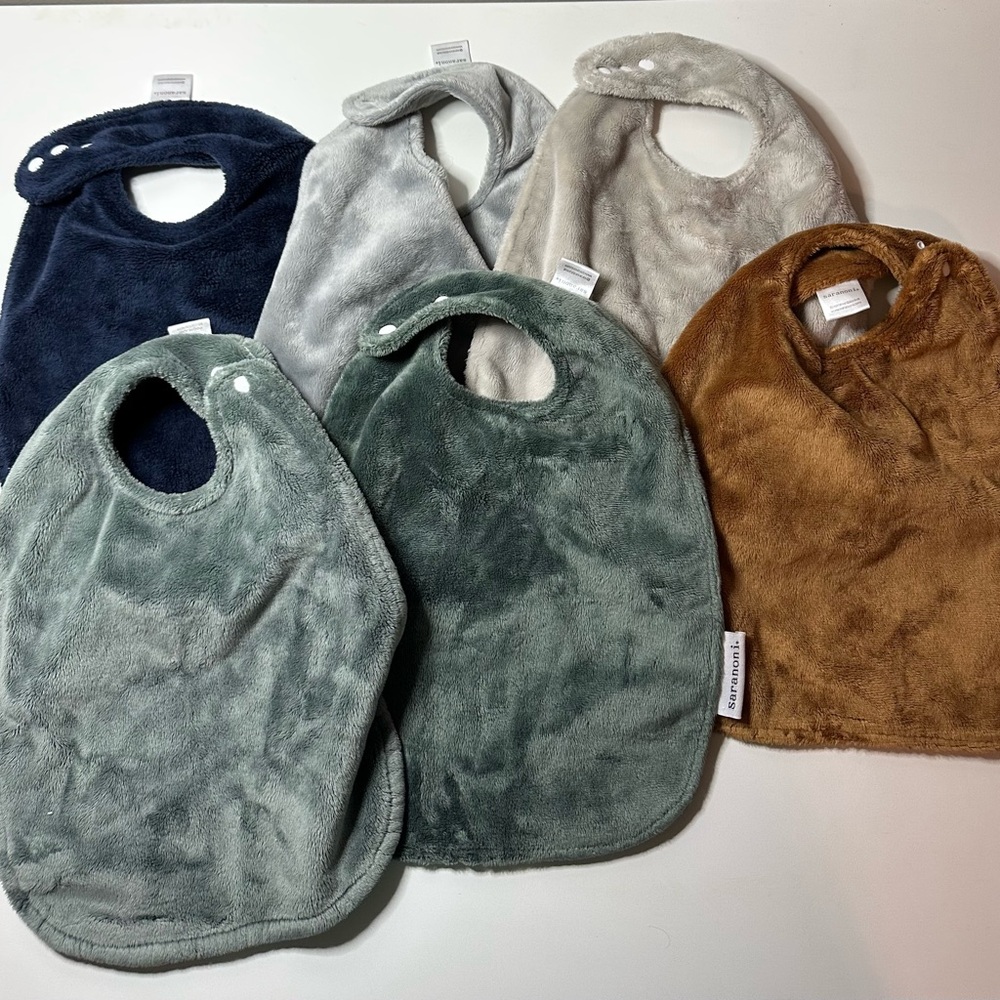 Saranoni set of Plush Baby Bibs and Burb Cloths in Assorted Colors